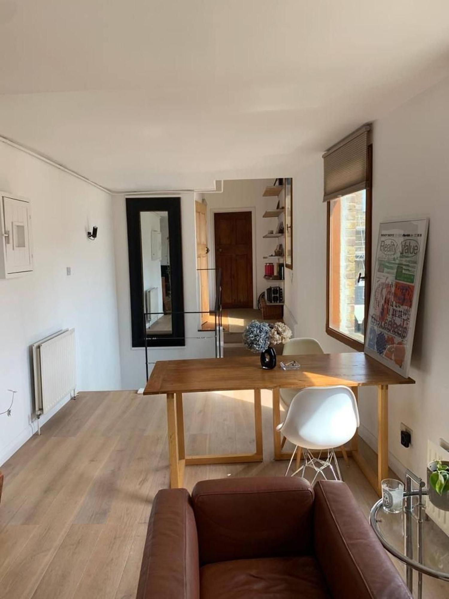 Artist Apartment *